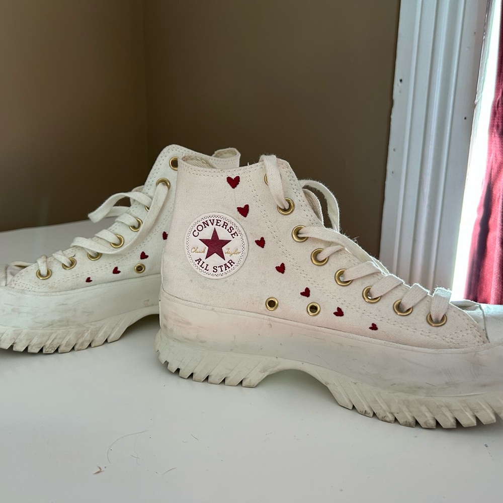 Limited Edition Converse High-Tops with Red Hearts Sz 8.5